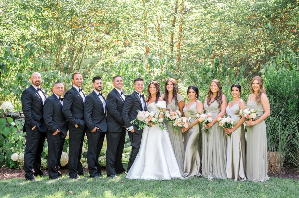 Summer outdoor wedding party portraits 