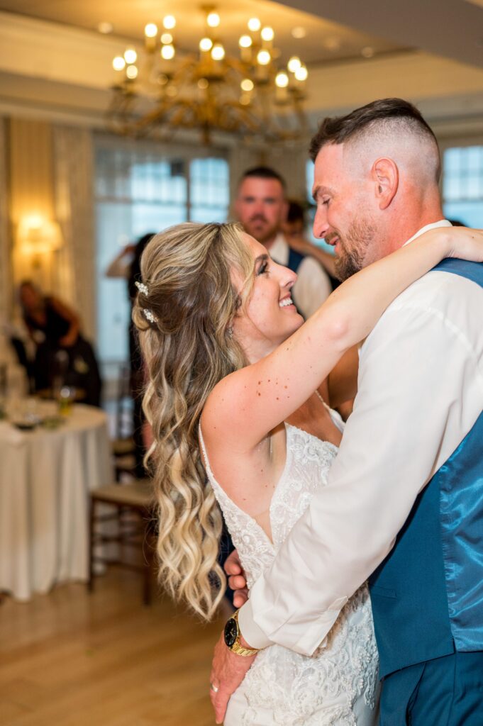 Bride and groom first dance at the Beauport Hotel in Gloucester 