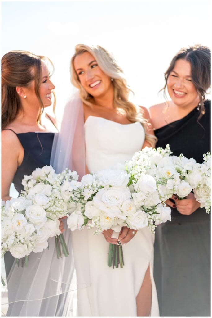 White Wedding Bouquet Inspo